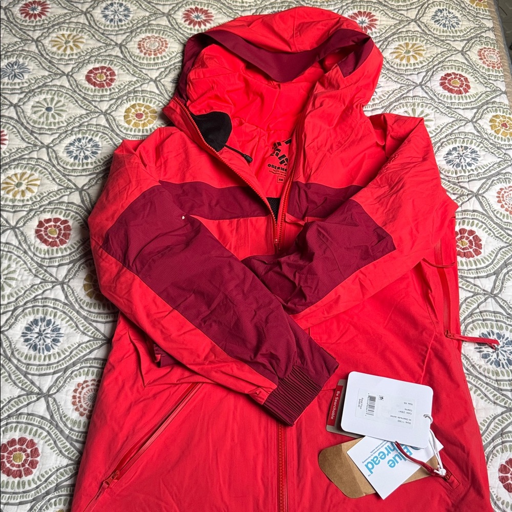 Obermeyer Dark Pink and Burgundy Hooded Jacket